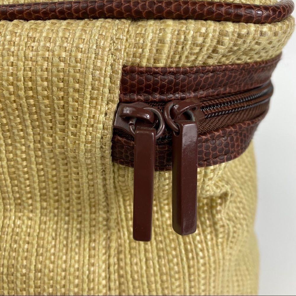 Basics woven tan & brown toiletries cosmetics bg - Picture 3 of 10